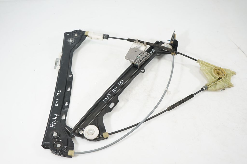 Front door window regulator with motor (2)