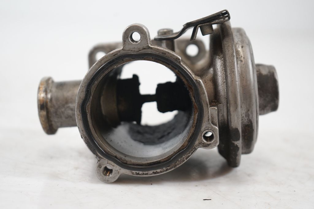 EGR valve (9)