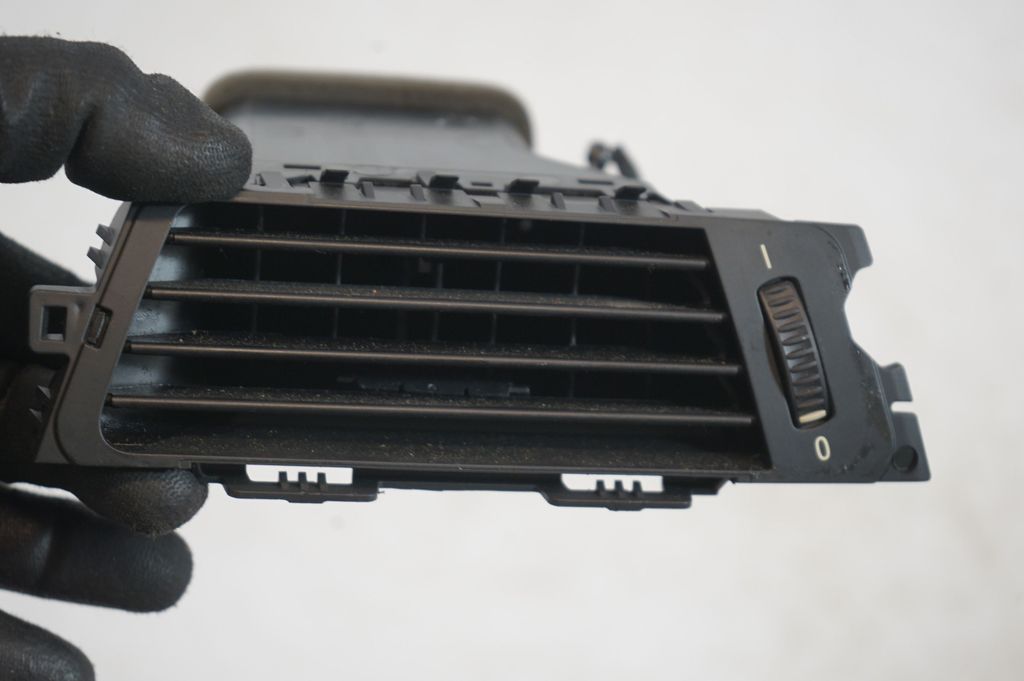 Dashboard side air vent grill/cover trim (7)