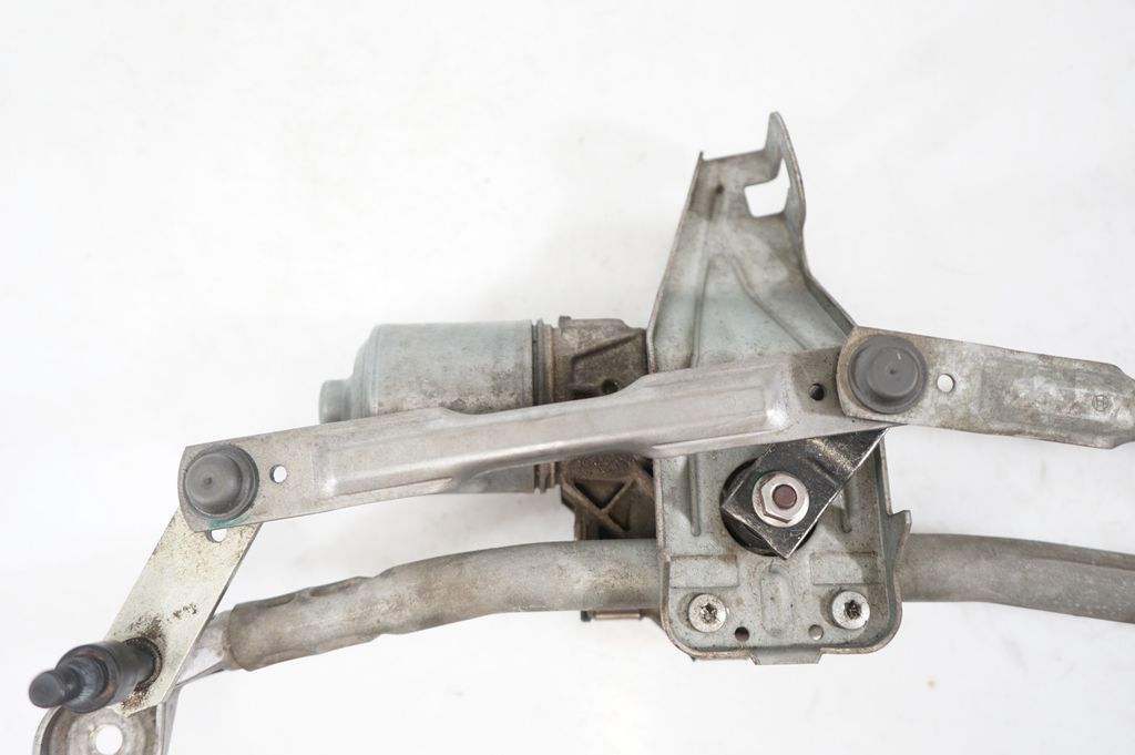 Front wiper linkage and motor (6)