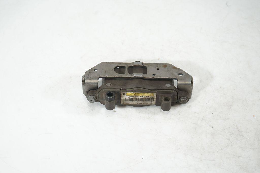 Engine bonnet/hood hinges (5)