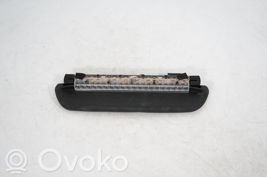 Third/center stoplight