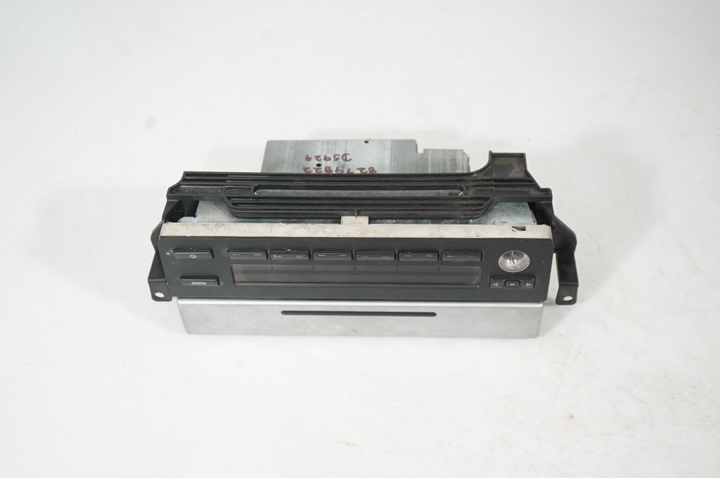 Radio/CD/DVD/GPS head unit