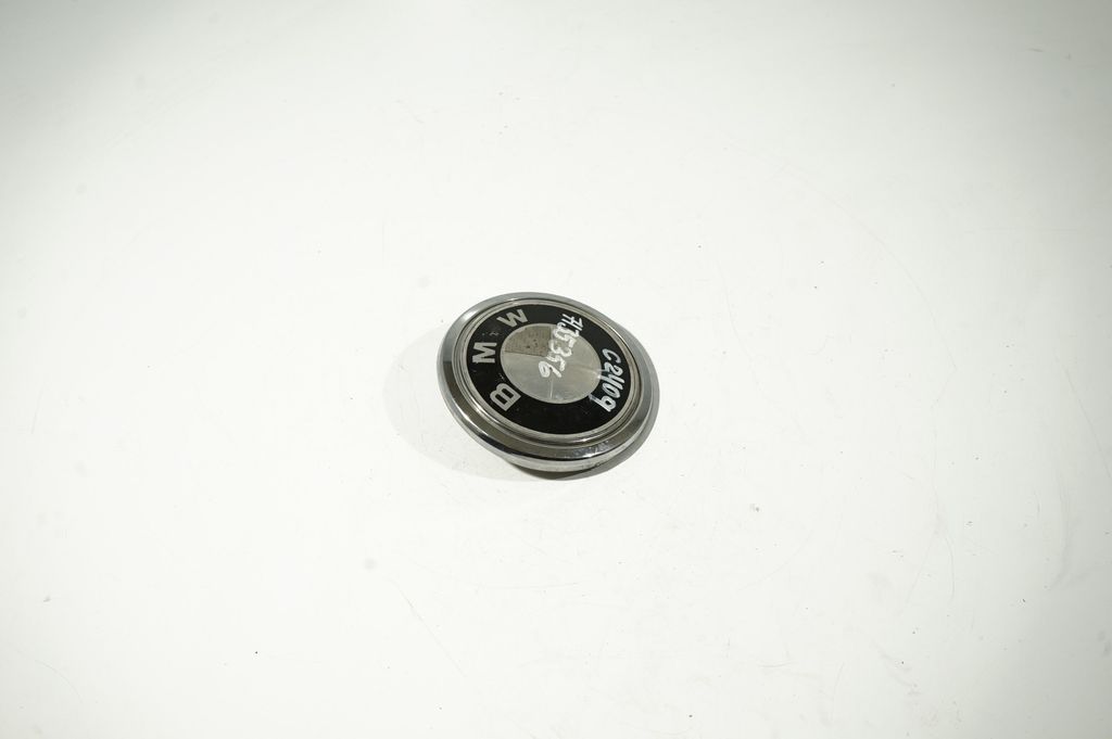 Manufacturers badge/model letters (4)