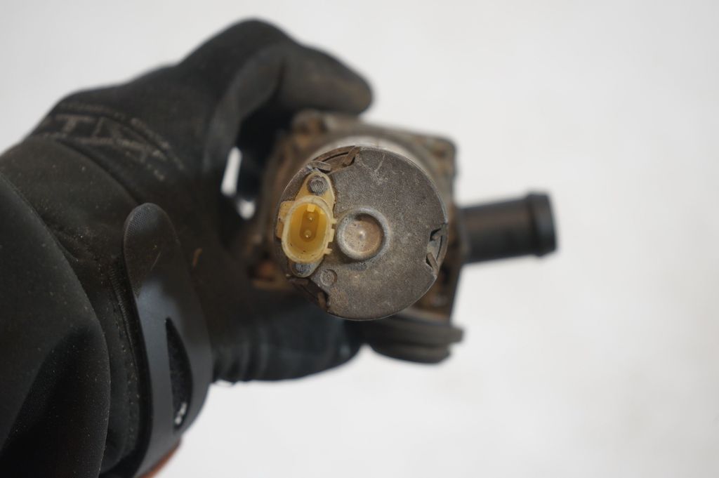 Electric auxiliary coolant/water pump (7)