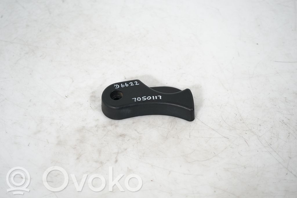 Front wiper blade arm