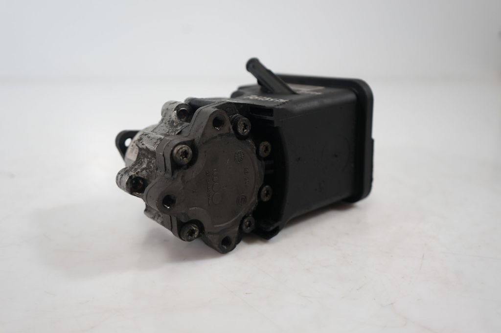 Power steering pump (8)