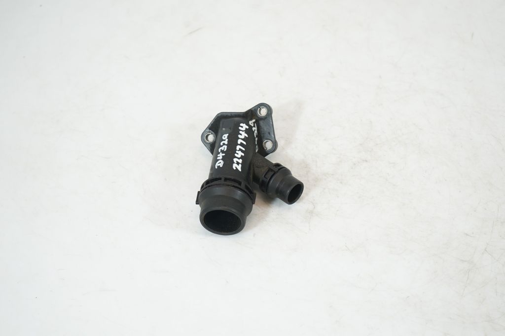 Engine coolant pipe/hose (4)