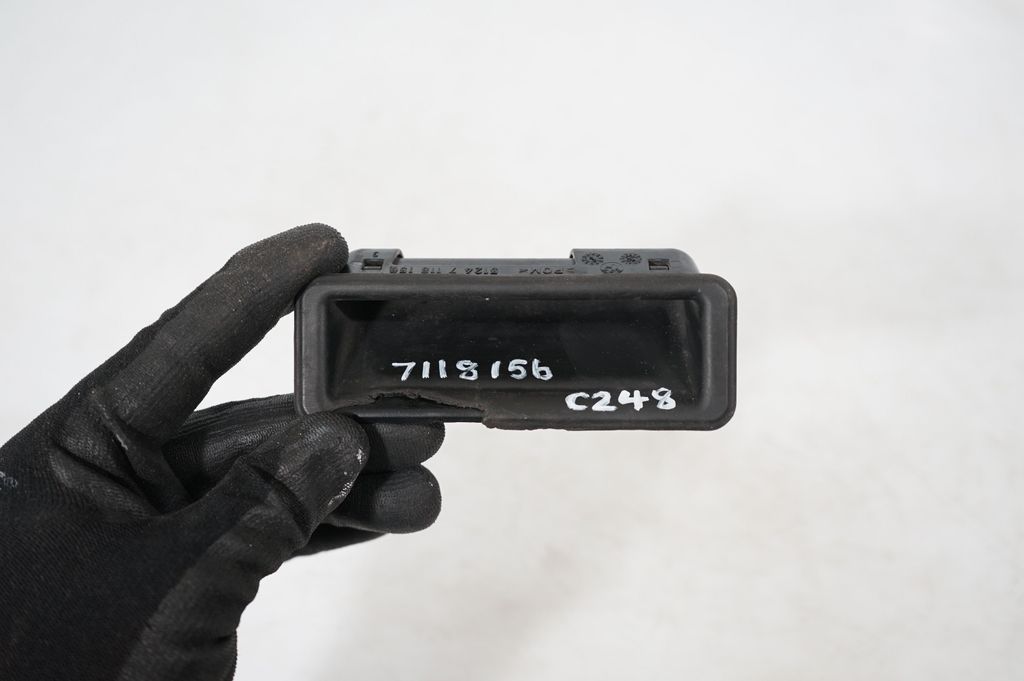 Tailgate/trunk/boot exterior handle (7)