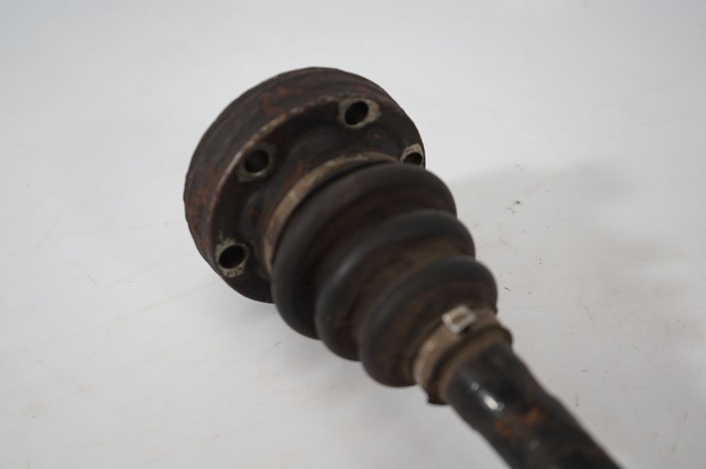 Rear driveshaft (5)