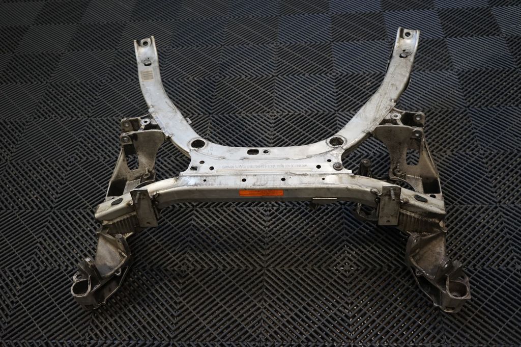 Front subframe (5)