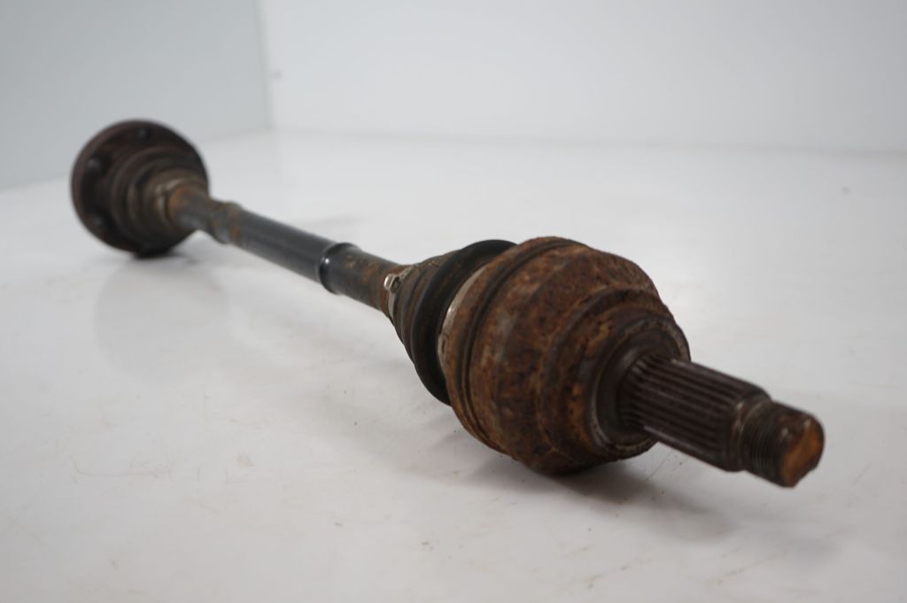 Rear driveshaft (5)