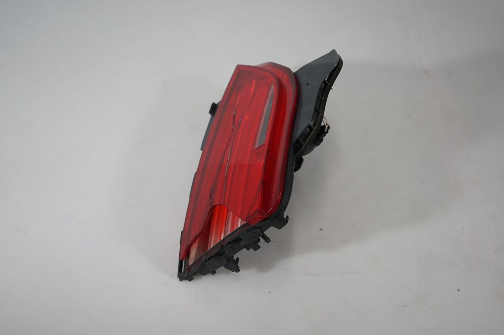Rear/tail lights (2)