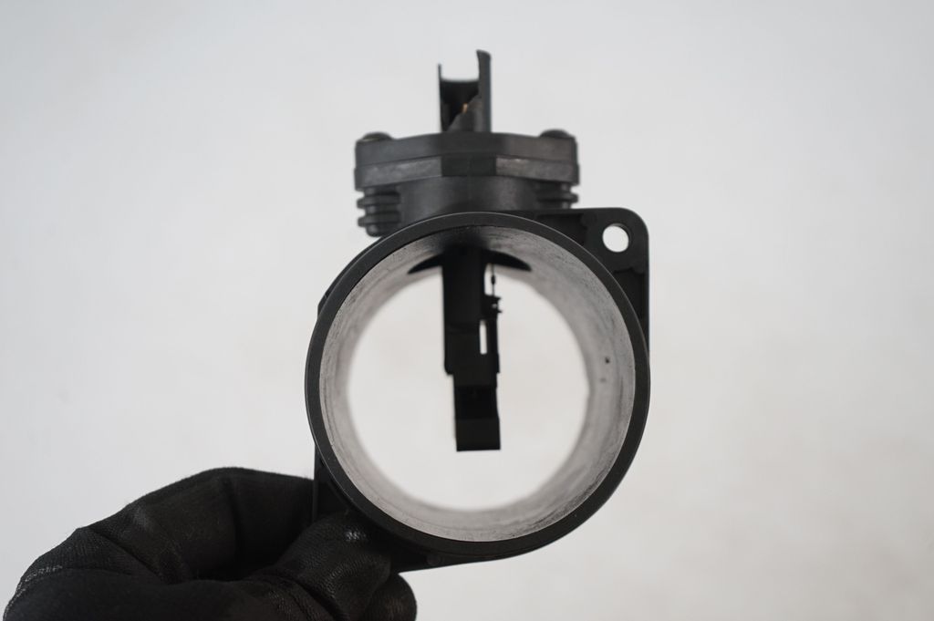 Mass air flow meter (7)