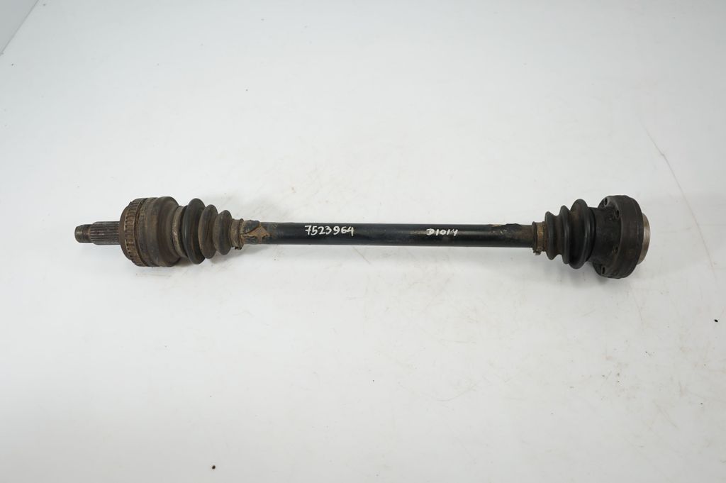Rear driveshaft