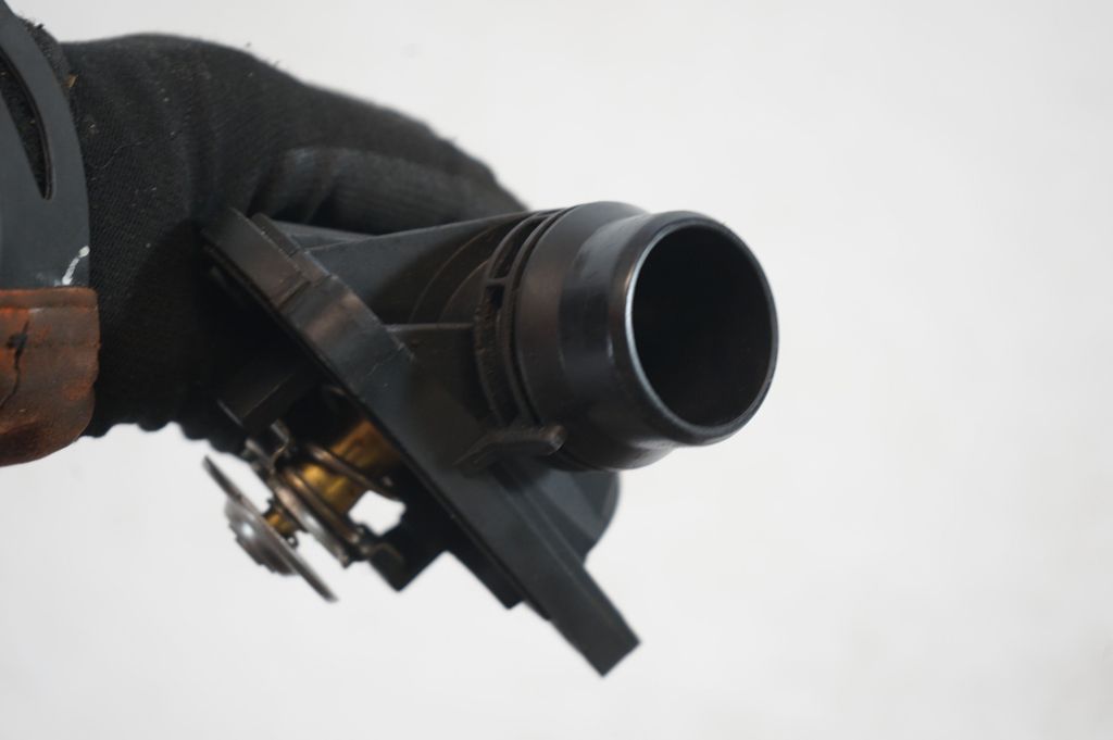 Thermostat/thermostat housing (7)