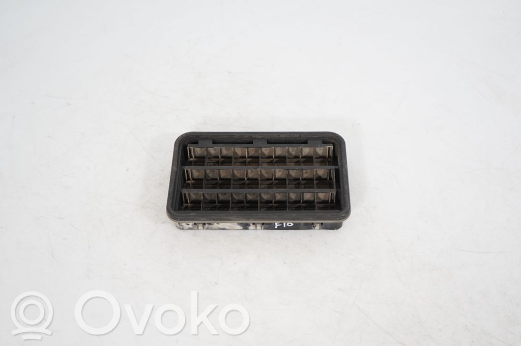 Quarter panel pressure vent (3)