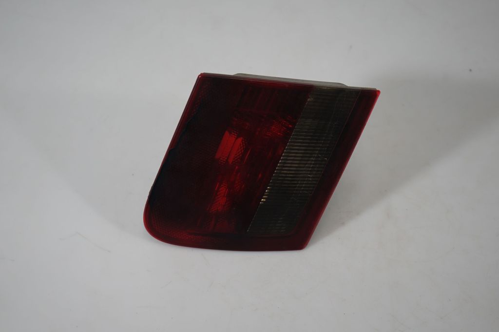 Tailgate rear/tail lights (2)