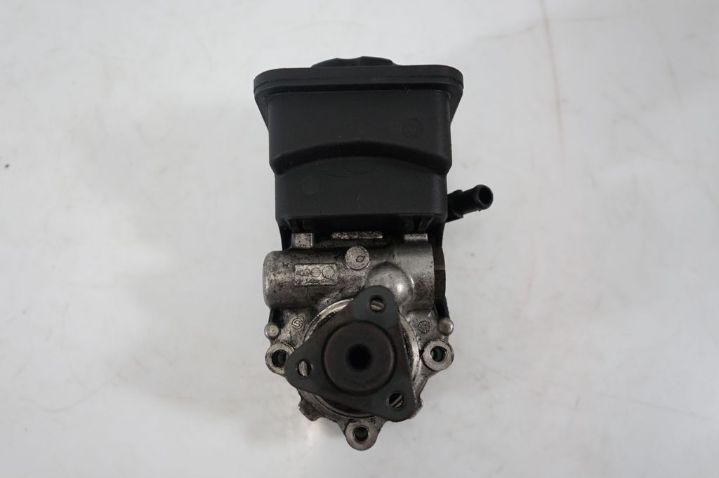 Power steering pump (9)