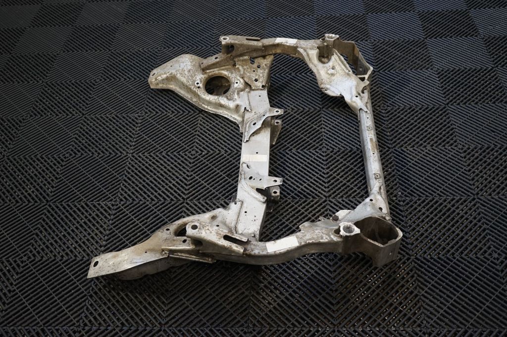 Front subframe (2)