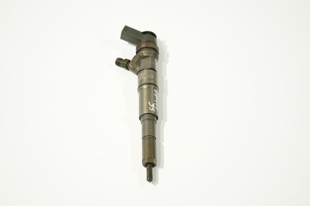 Fuel injector (5)