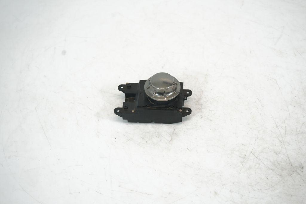 Head unit multimedia control (2)