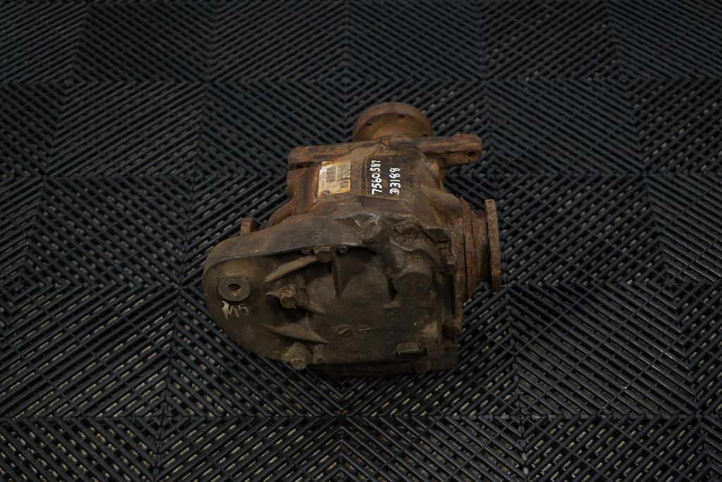 Rear differential (5)