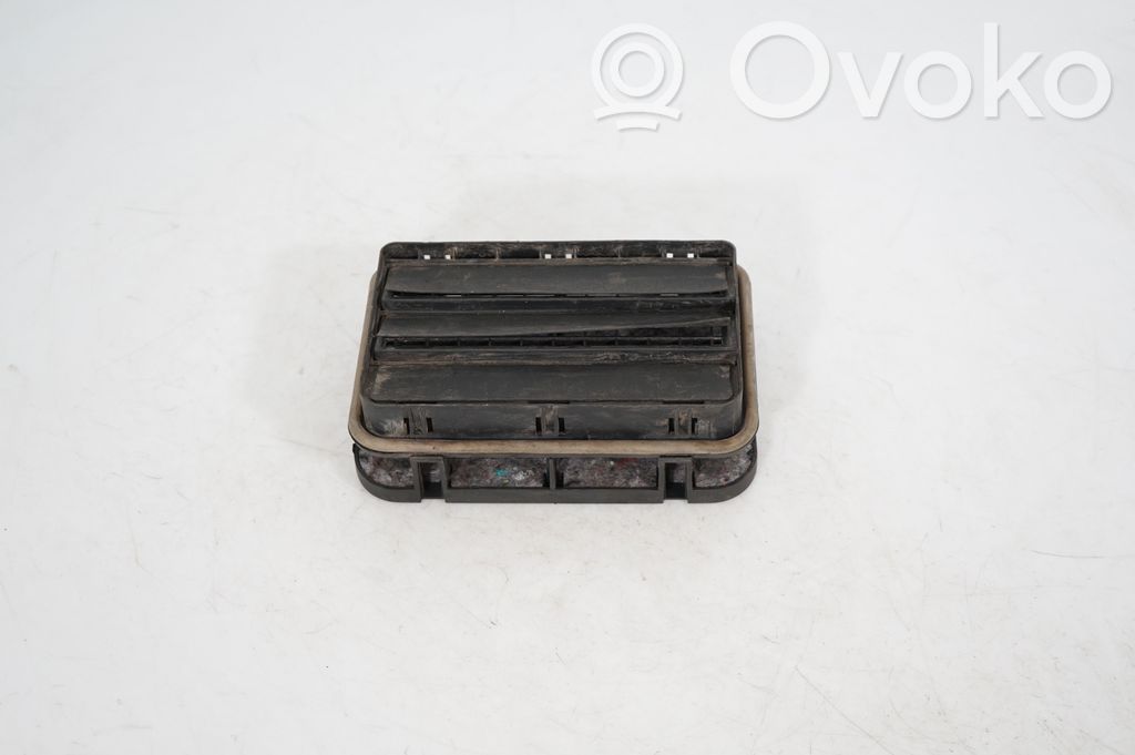 Quarter panel pressure vent (5)