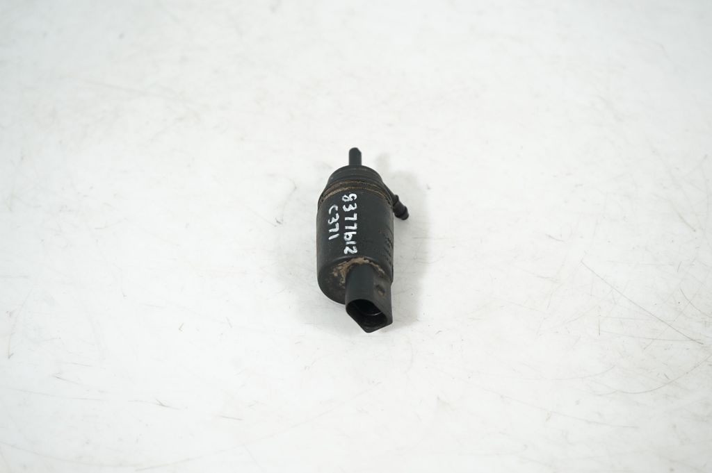 Windscreen/windshield washer pump (2)