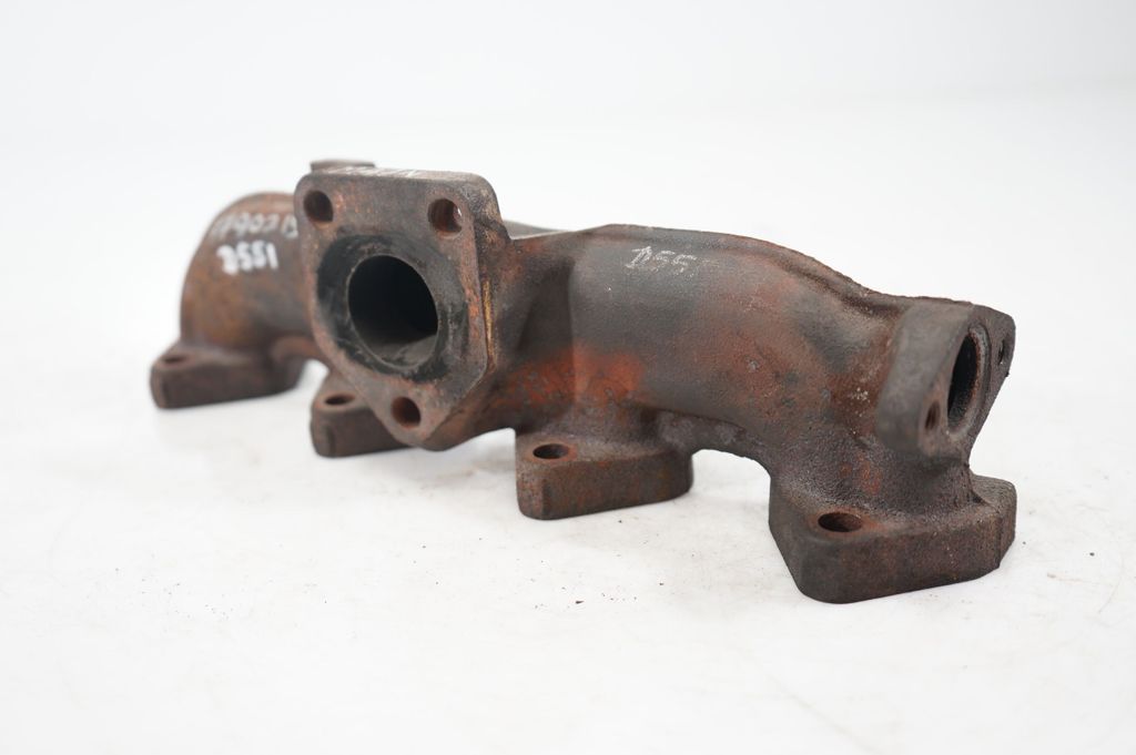 Exhaust manifold (6)