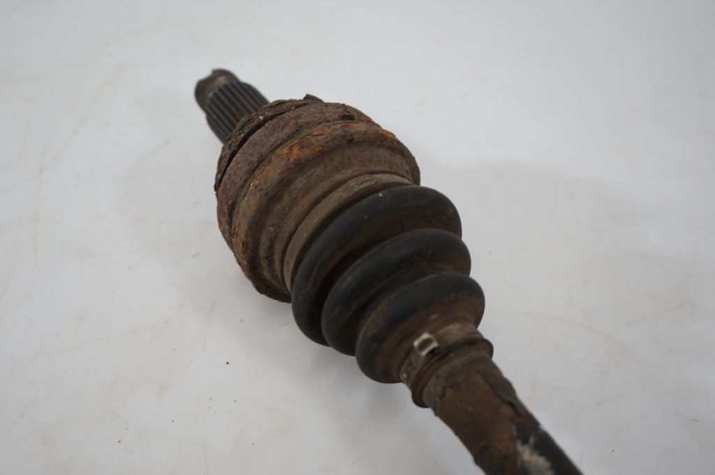 Rear driveshaft (7)