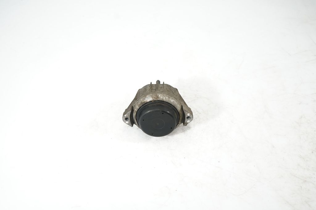Engine mount bracket (3)