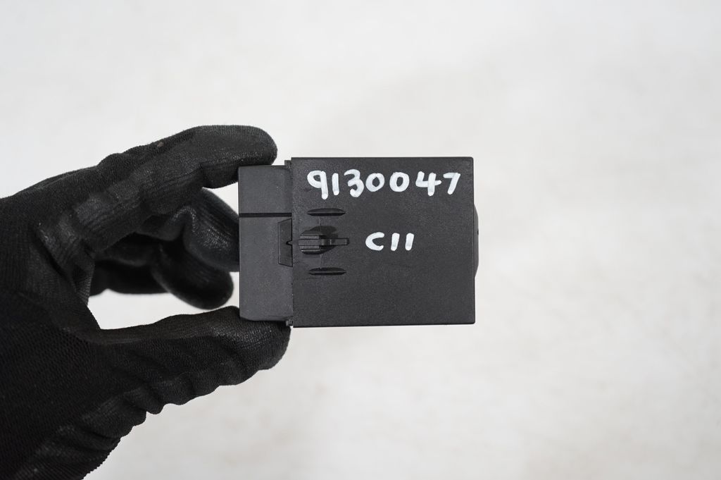 Seat belt warning relay (8)