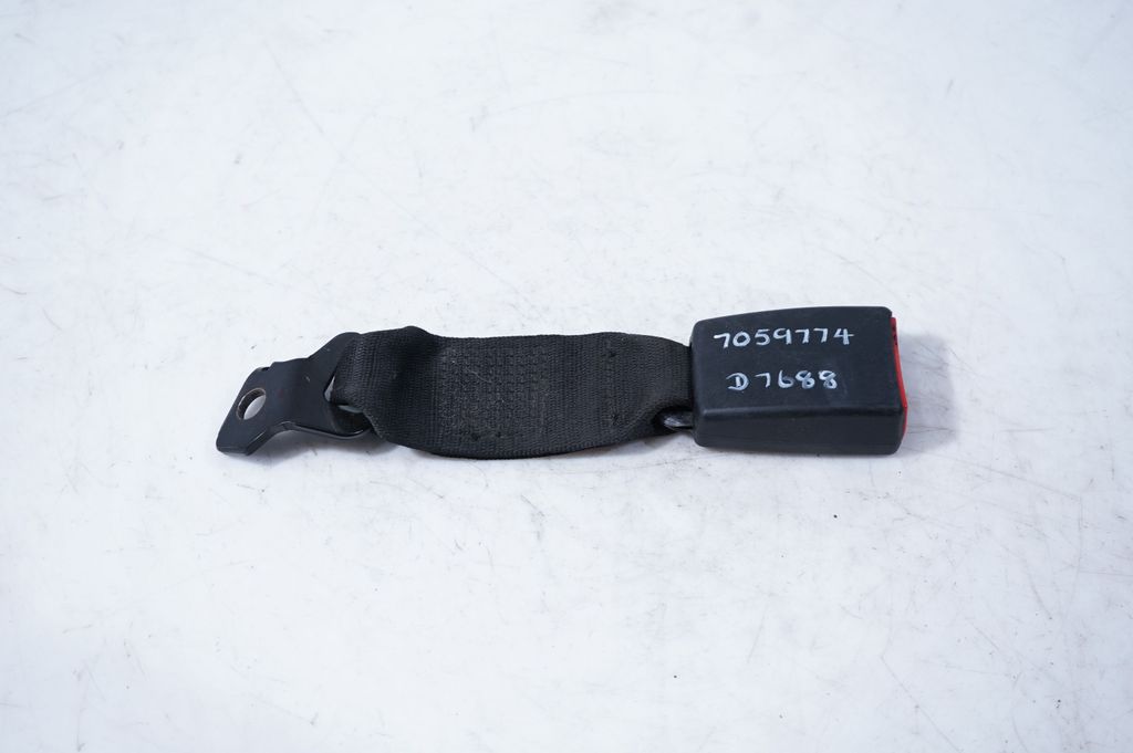 Rear seatbelt buckle