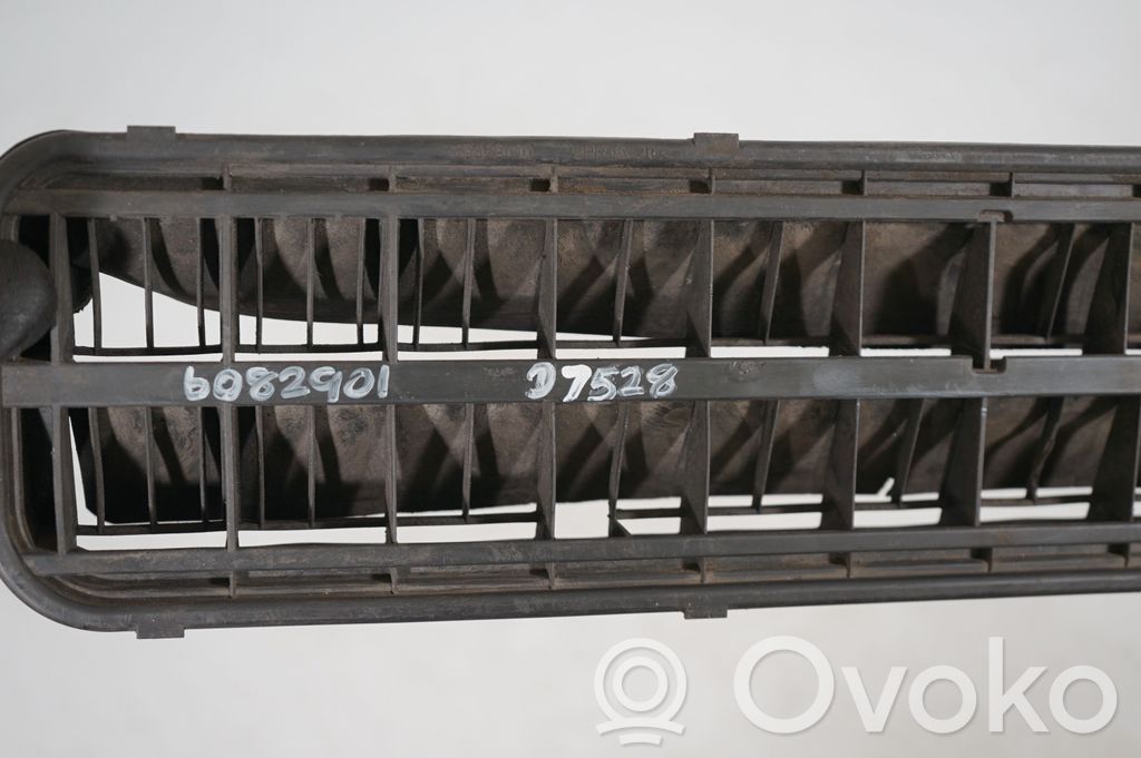 Quarter panel pressure vent (8)