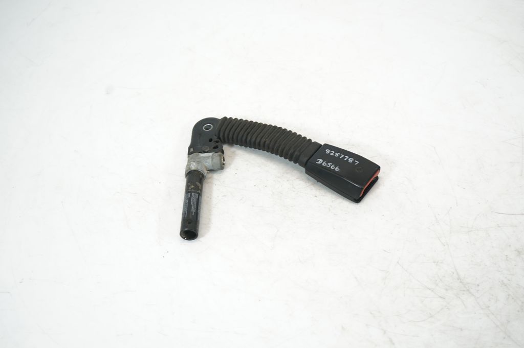 Front seatbelt buckle (2)