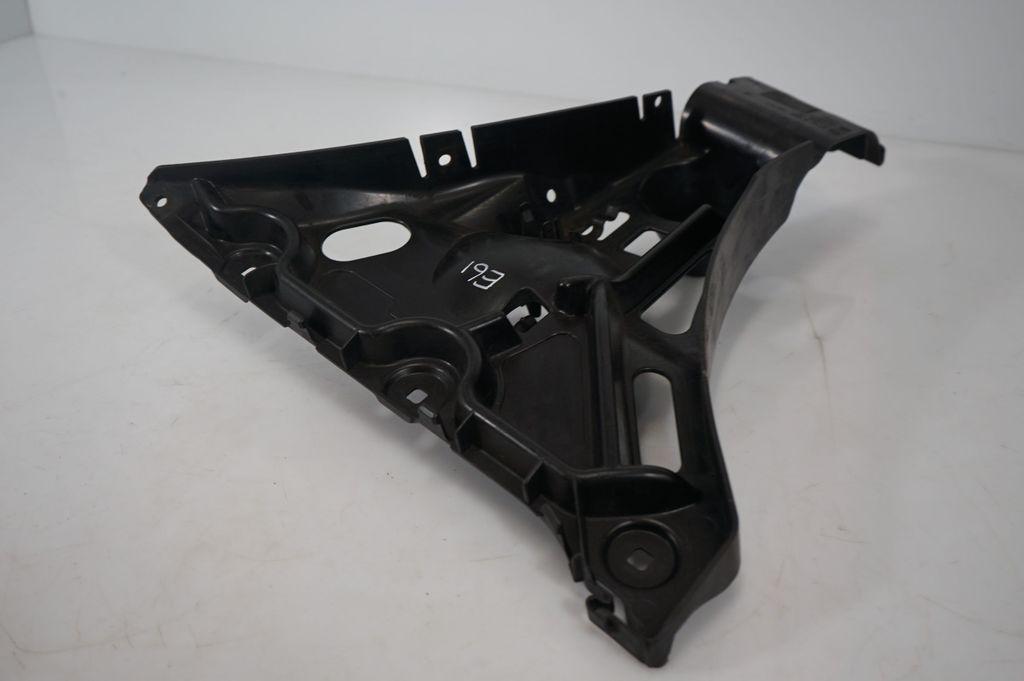 Rear bumper mounting bracket (7)