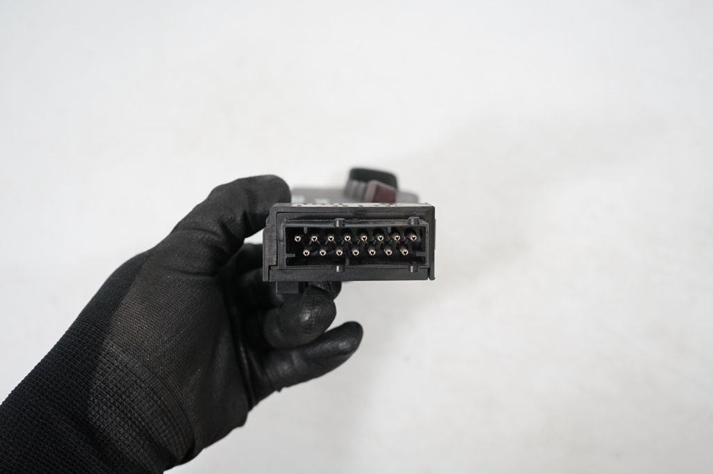 Seat control module (6)