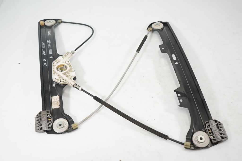 Front door window regulator with motor (4)