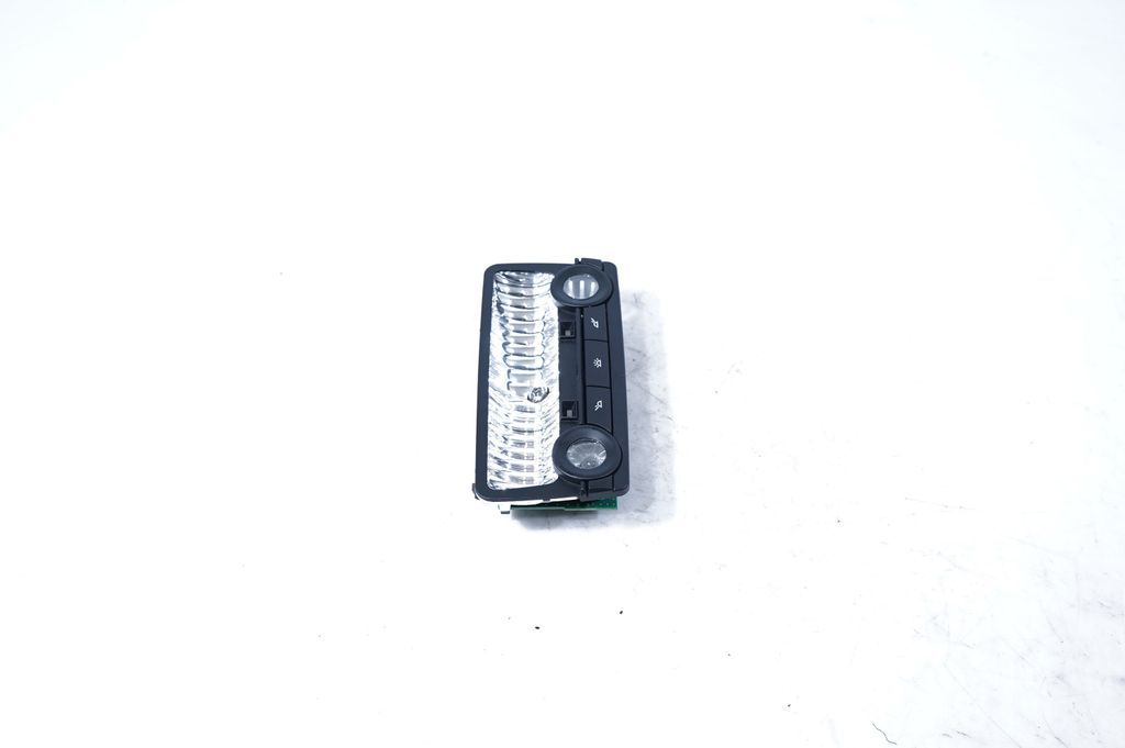 Rear seat light (4)