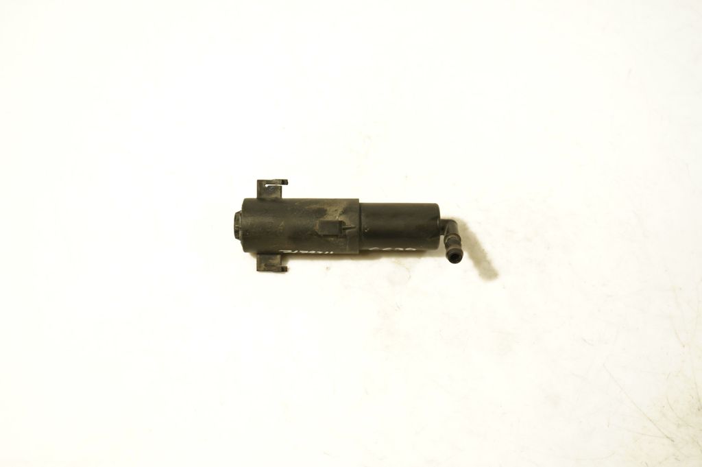 Headlight washer spray nozzle (2)