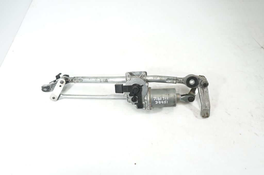 Front wiper linkage and motor