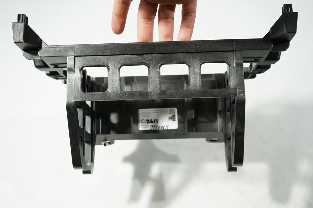 Radio/GPS head unit trim (7)