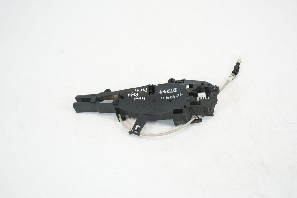 Front door exterior handle/bracket (3)