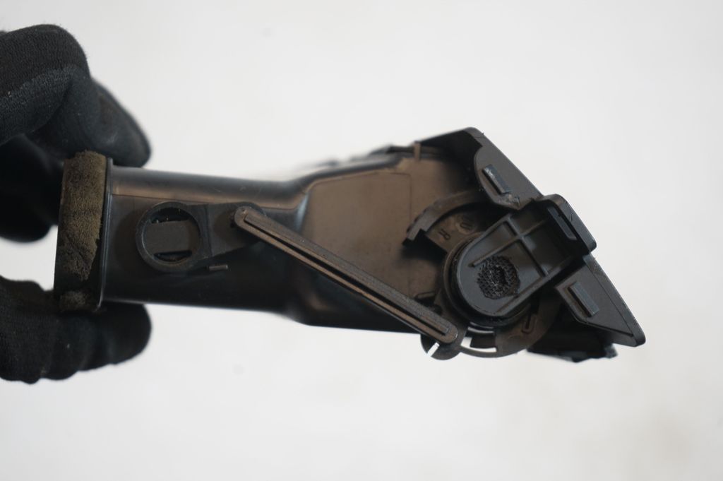 Dashboard side air vent grill/cover trim (6)