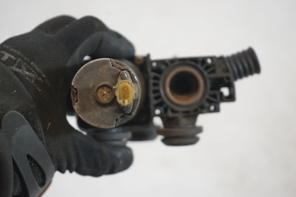 Coolant heater control valve (7)