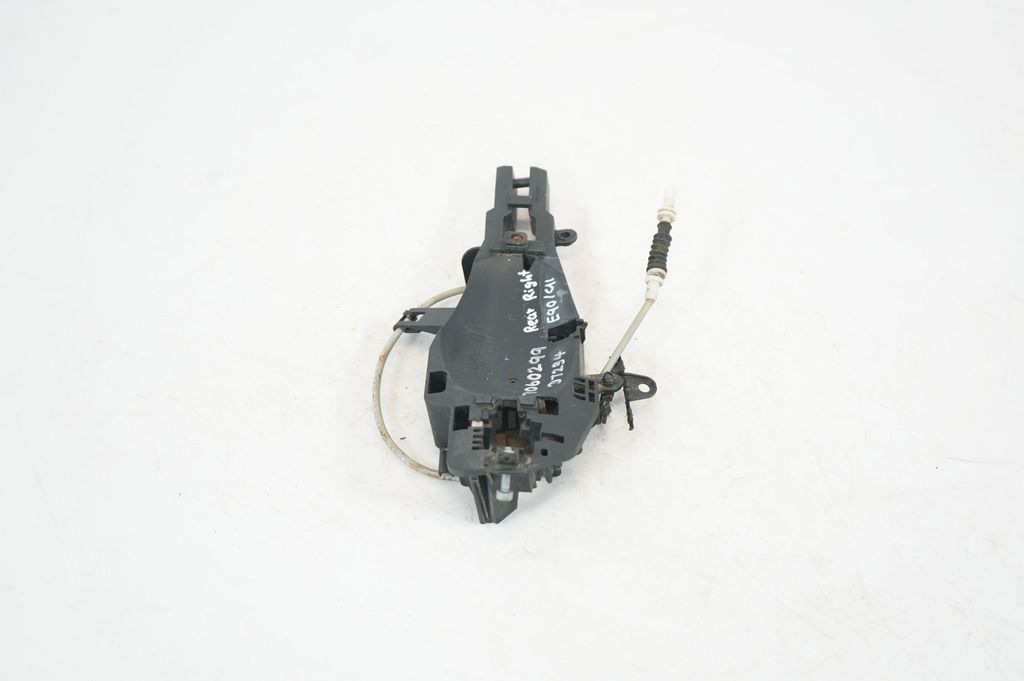 Rear door exterior handle/bracket (4)