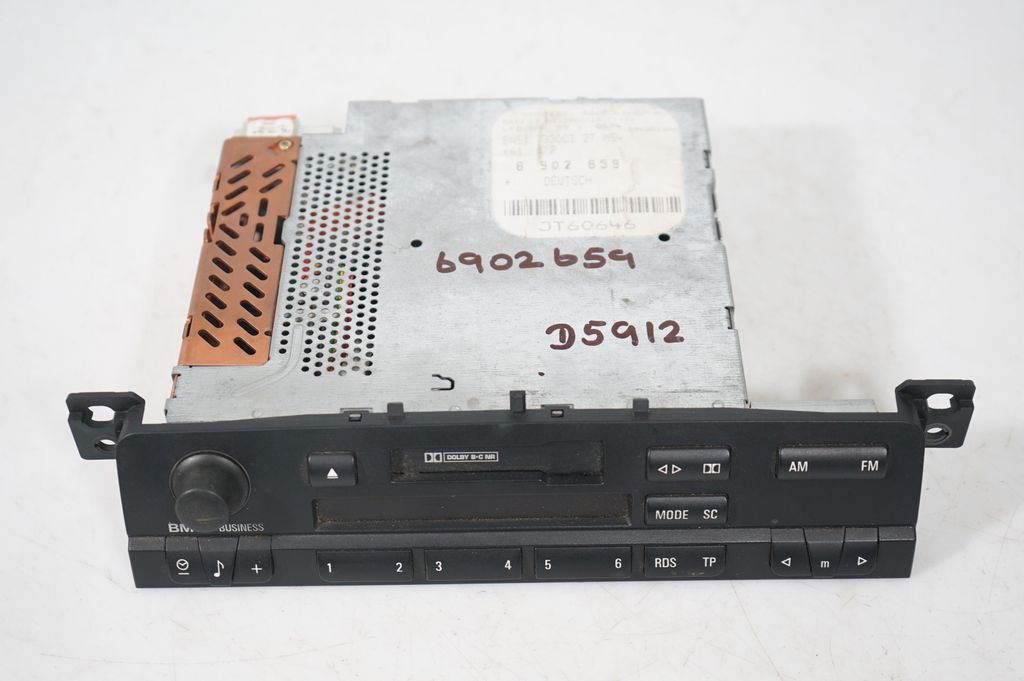 Radio/CD/DVD/GPS head unit (9)