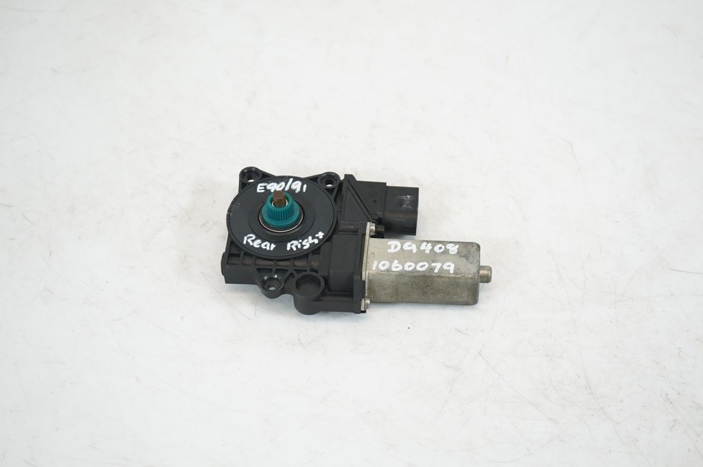 Rear door window regulator with motor