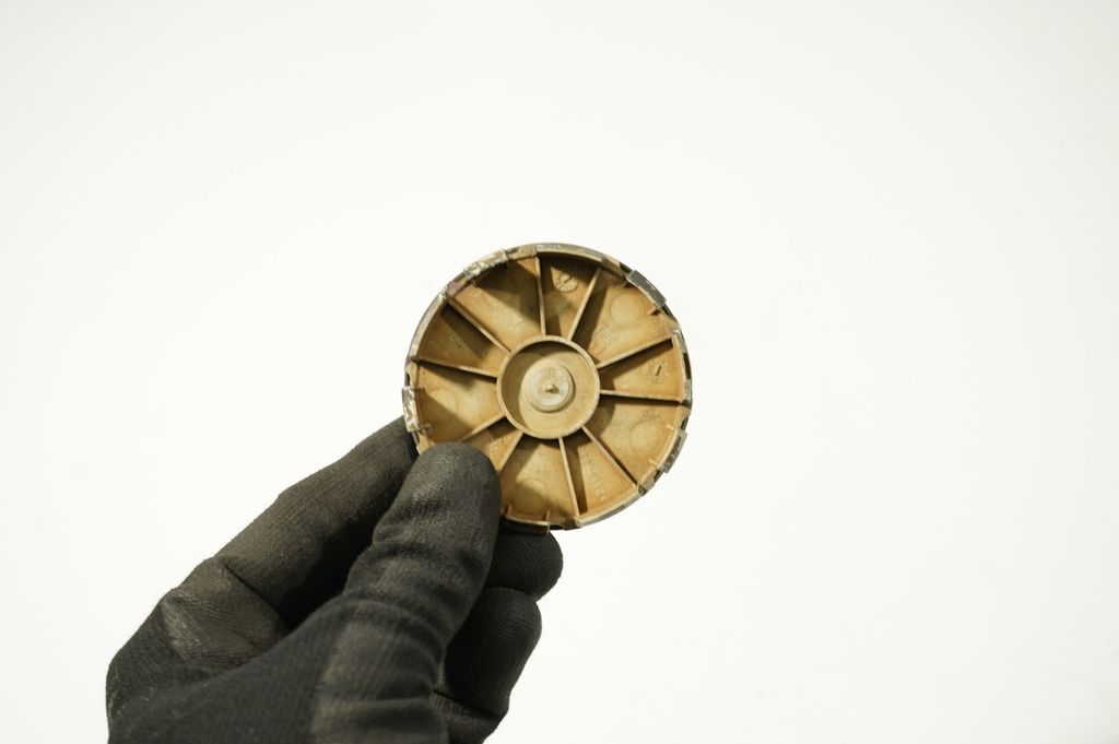 Original wheel cap (6)